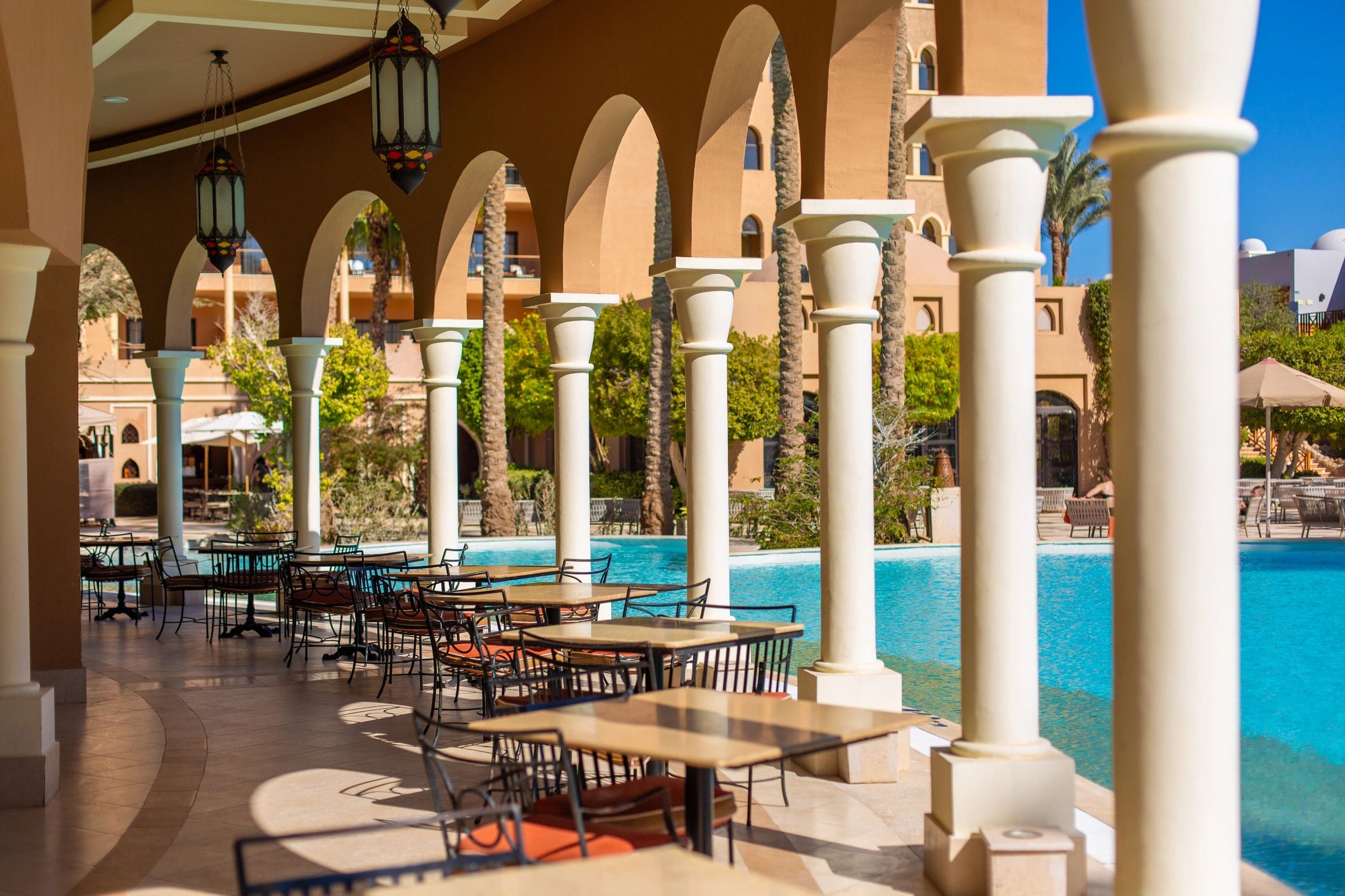 Outdoor terrace scene representing relaxed travel in Hurghada